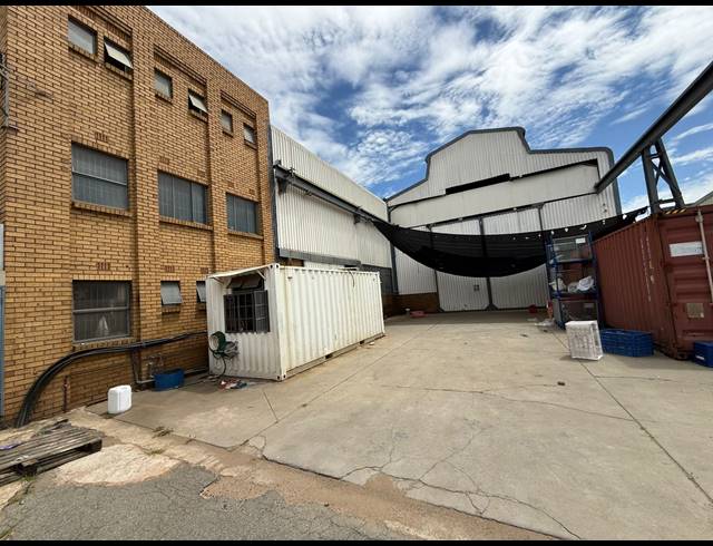 1,850M² BUILDING TO LET IN CHLOORKOP